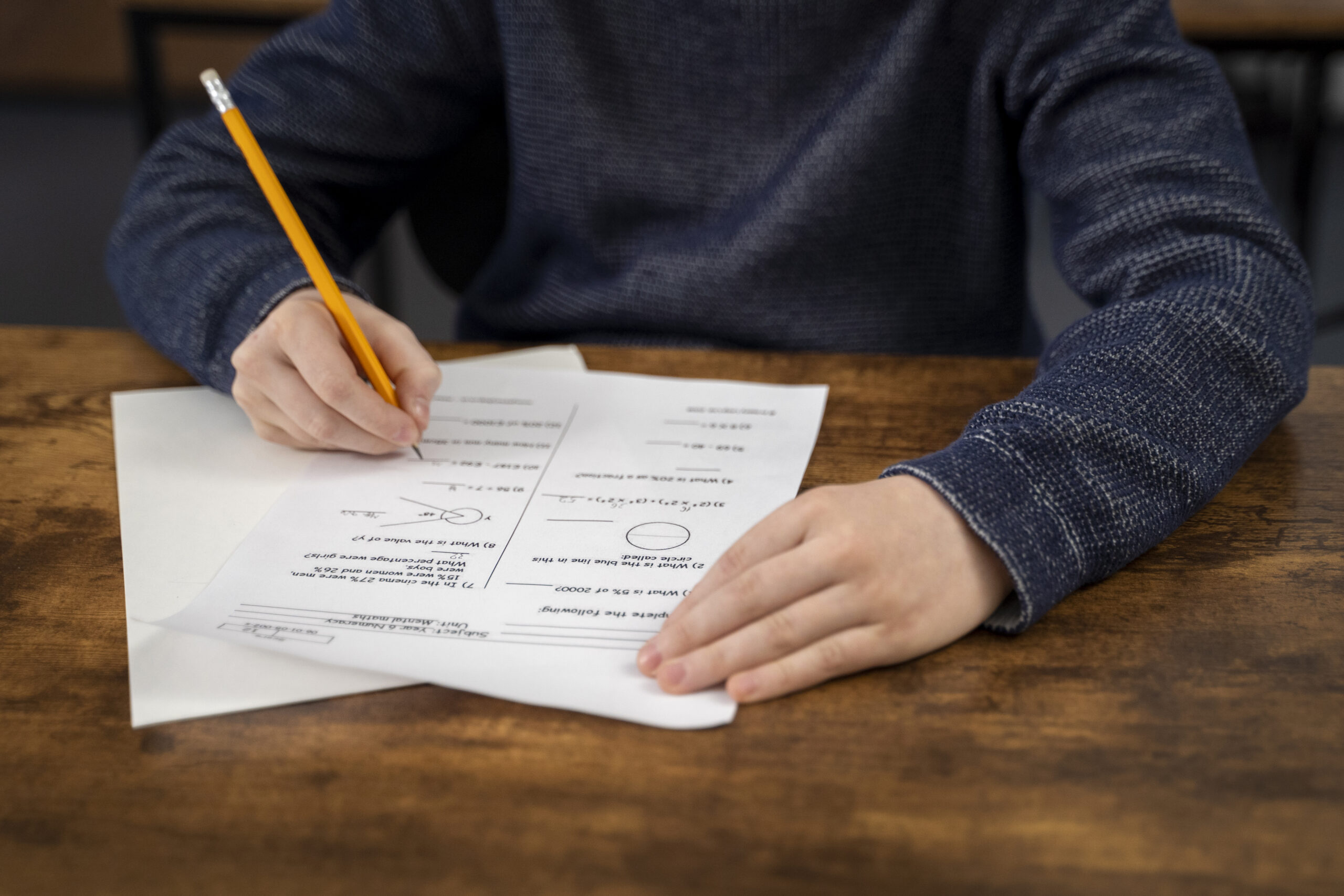 front-view-kid-cheating-school front-view-kid-cheating-school